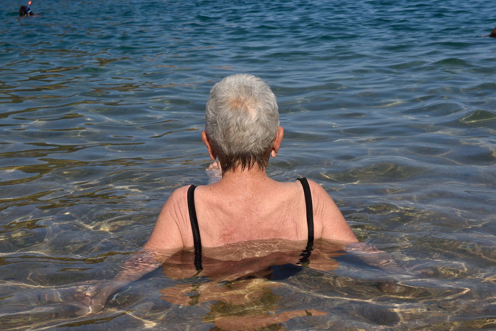 ¿Qué color de bañador es el más seguro en caso de ahogamiento?