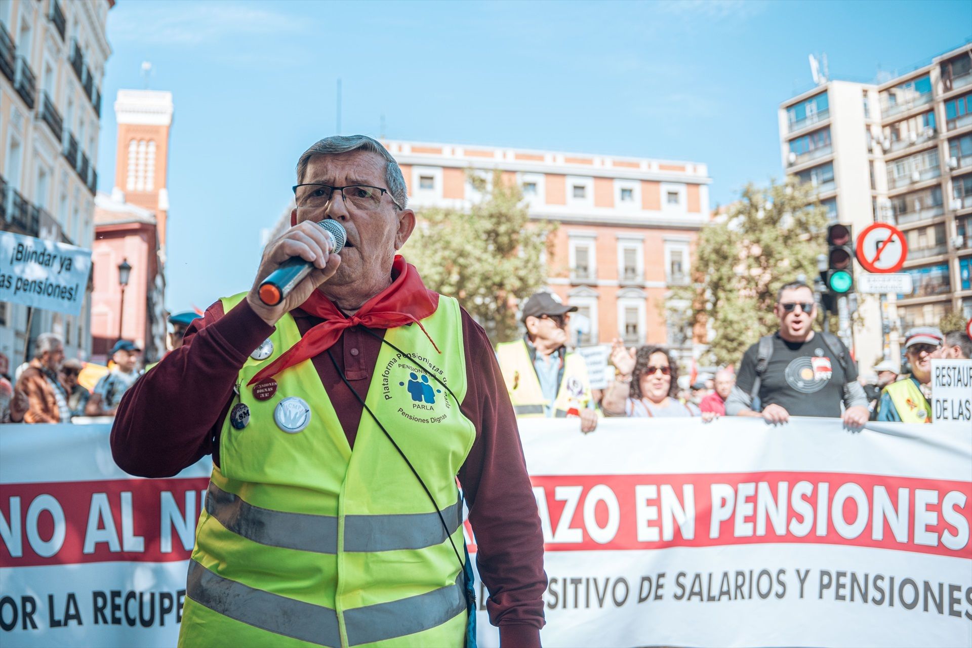 Pensionistas, sobre la reforma: "Quieren que nos jubilemos más tarde pero a los 50 no nos contratan"