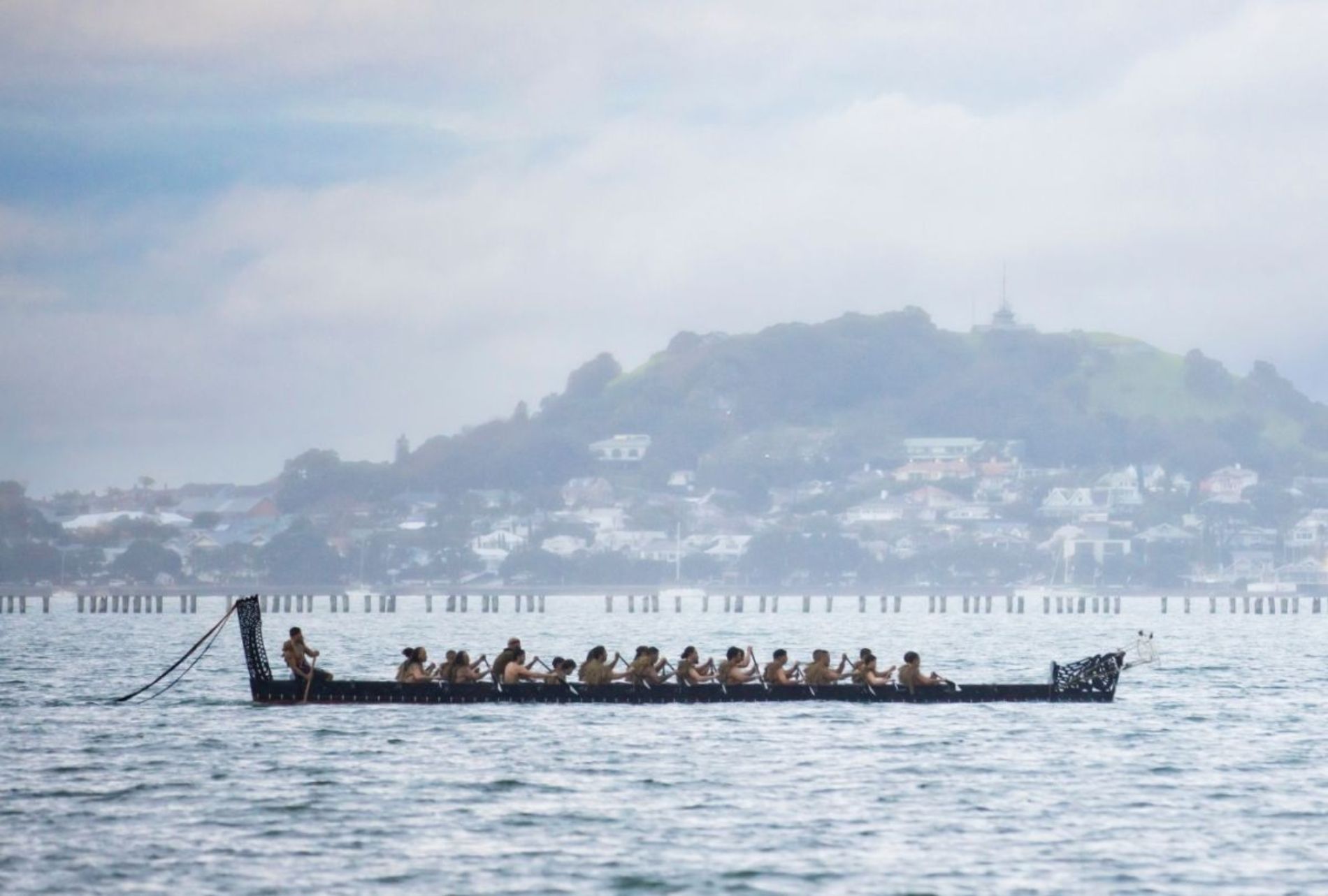 Copa América de vela: una comunidad maorí ‘escoltará’ al equipo Emirates Team New Zealand