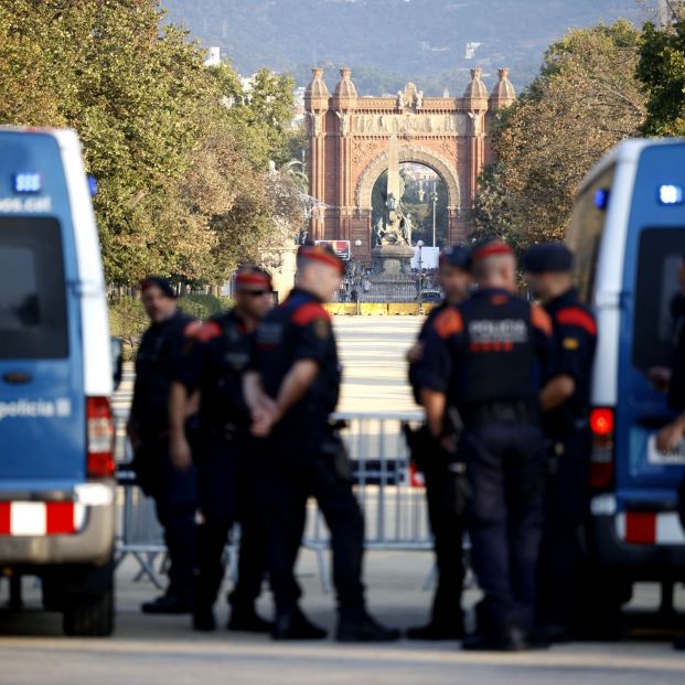 Posible detención de Puigdemont: el expresident aparece a las puertas del Parlament (Europa Press)