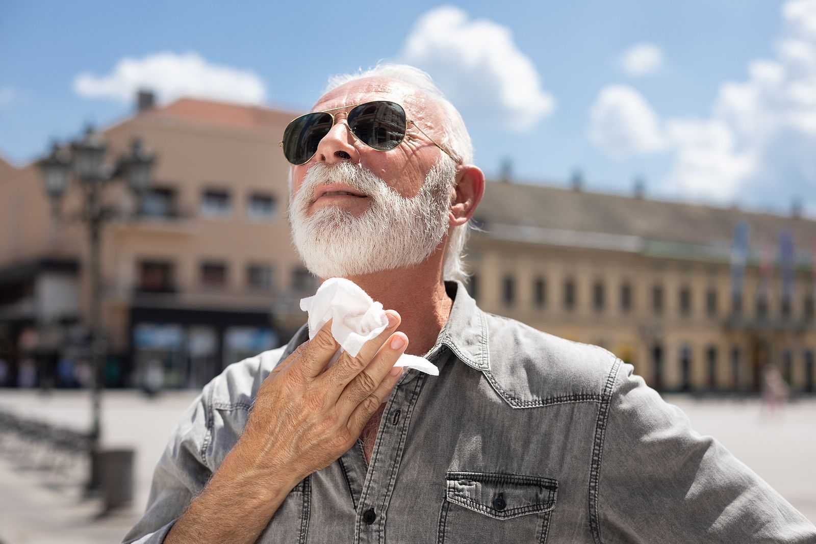 Cinco trucos para evitar golpes de calor en las personas mayores