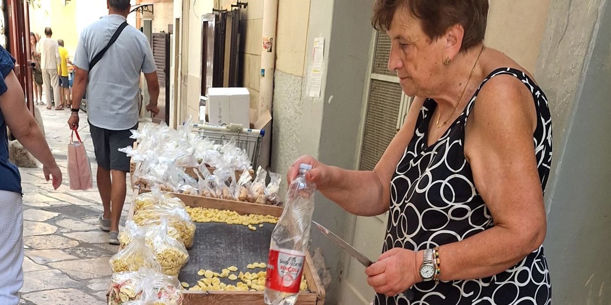 Città della pasta in Patti Street in Italia