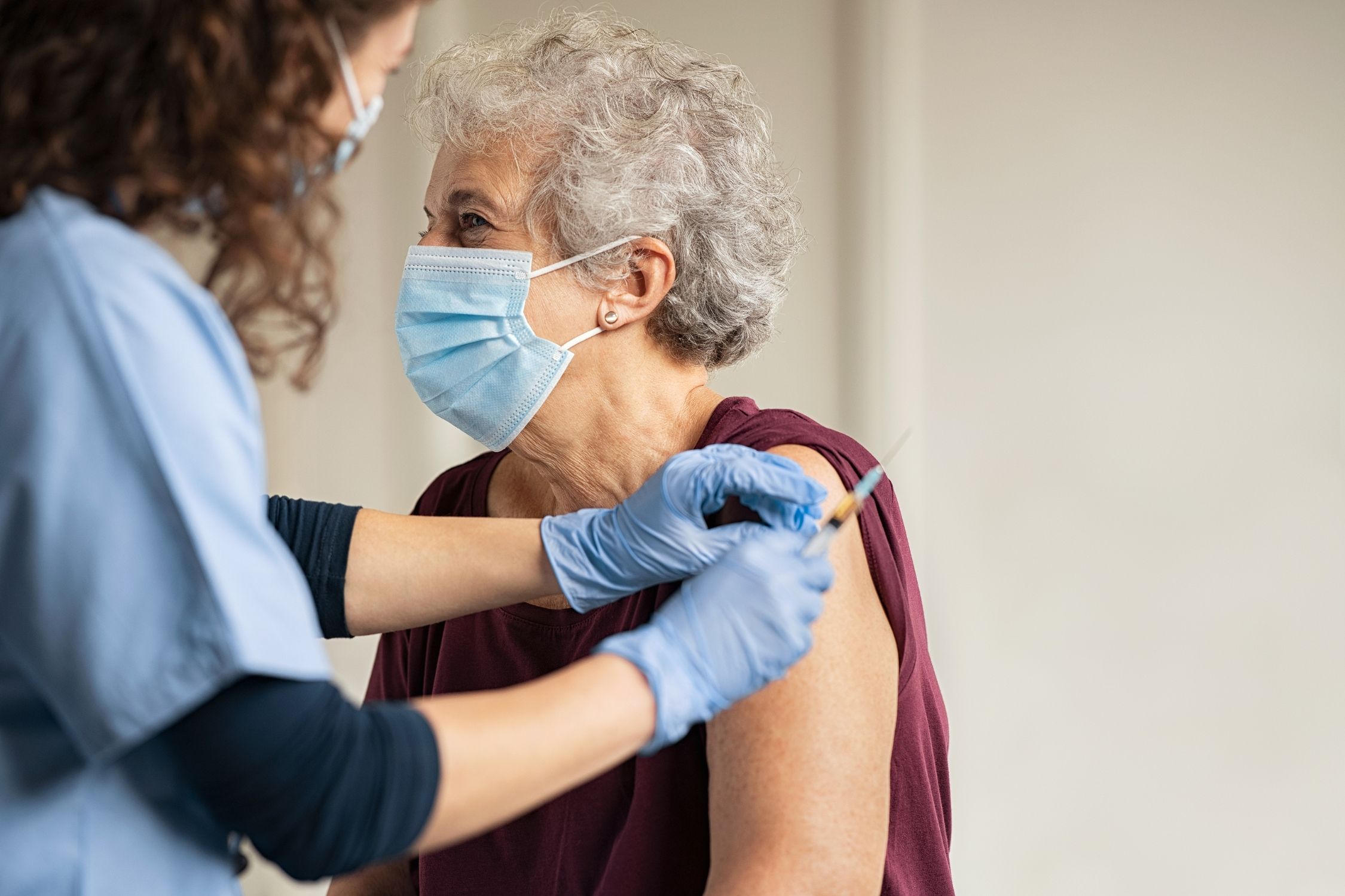 Cuándo empieza la campaña de vacunación de gripe y Covid 2024-2025 en Galicia