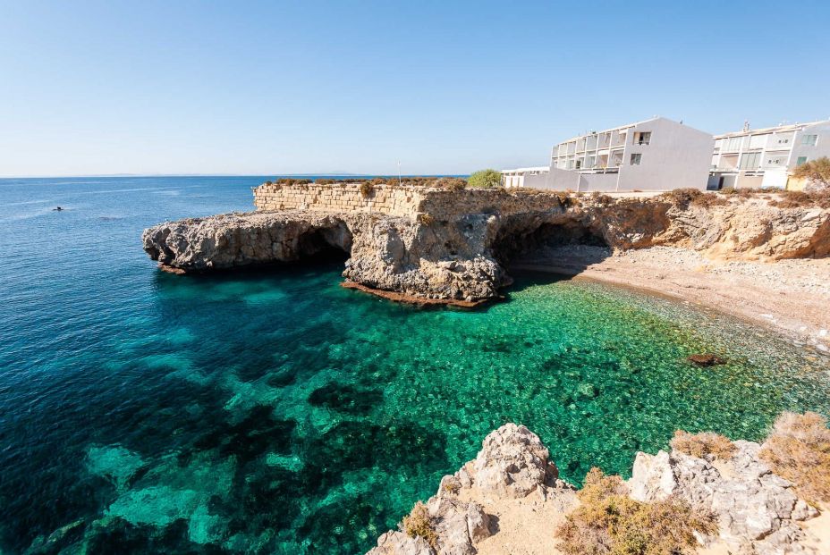 Así es Tabarca,  la isla habitada más pequeña de España. Comunitat Valenciana. Isla de Tabarca. 