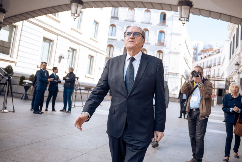 EuropaPress 5979063 defensor pueblo angel gabilondo llegada sesion plenaria congreso diputados