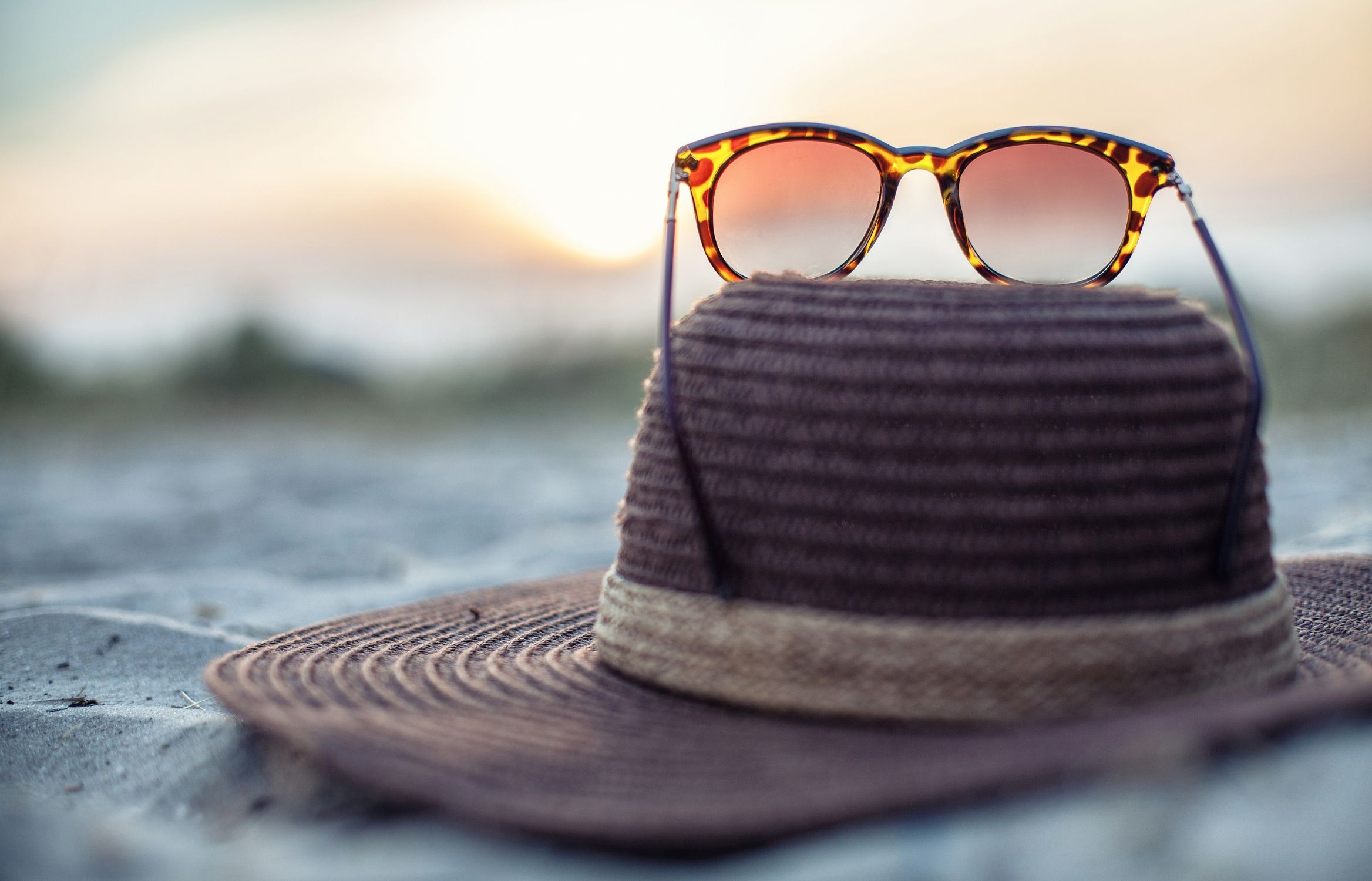 ¿Cómo limpiar las gafas? El truco para dejarlas como nuevas después del verano (Bigstock)