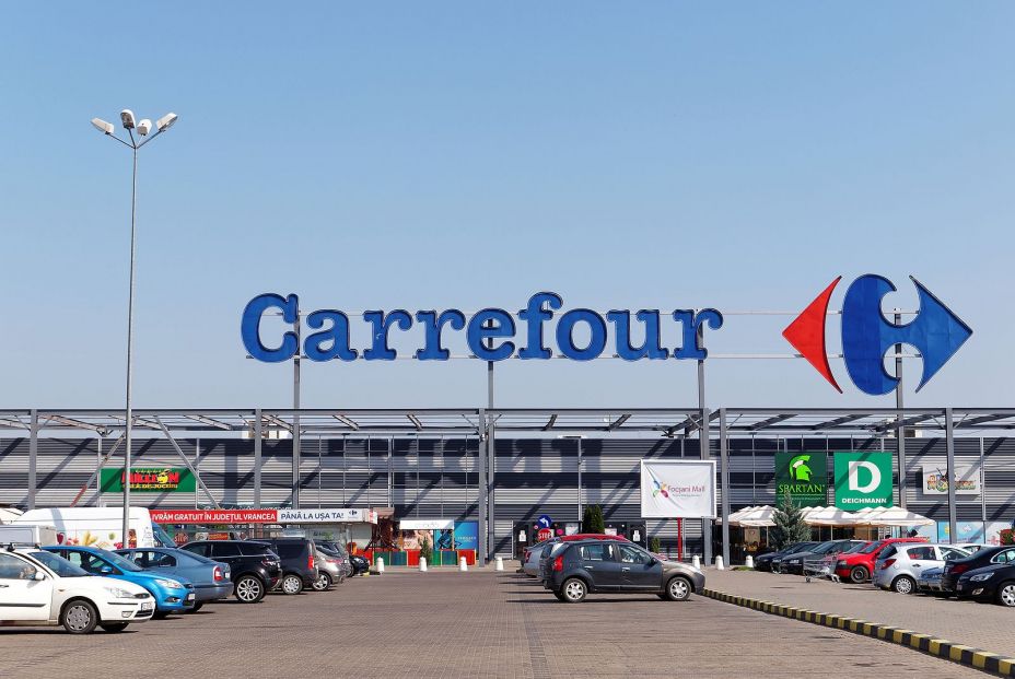 Tarjeta Carrefour 65+: beneficios y cómo conseguir esta ayuda en la compra para mayores (Big Stock)