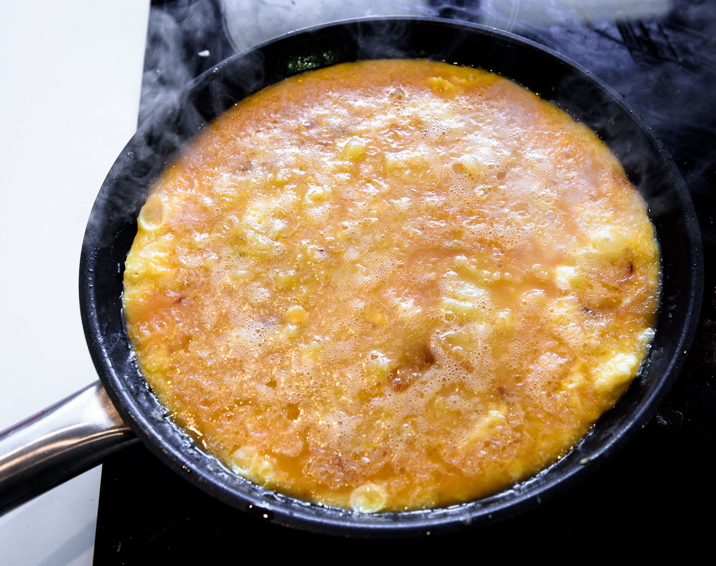 El truco definitivo del chef José Andrés para dar vuelta a la tortilla sin liarla