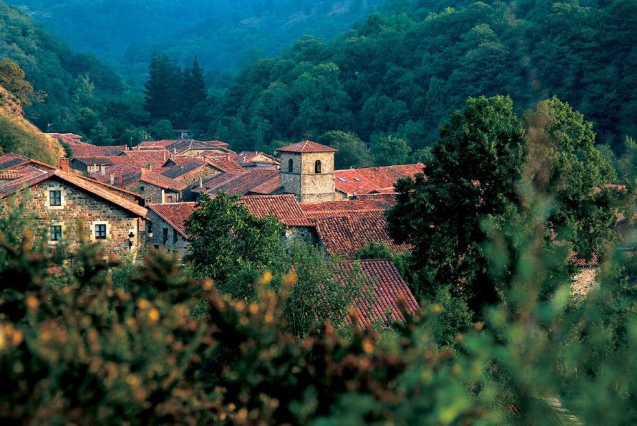 Bárcena Mayor: el pueblo más encantador para visitar en septiembre (Turismo de Cantabria)