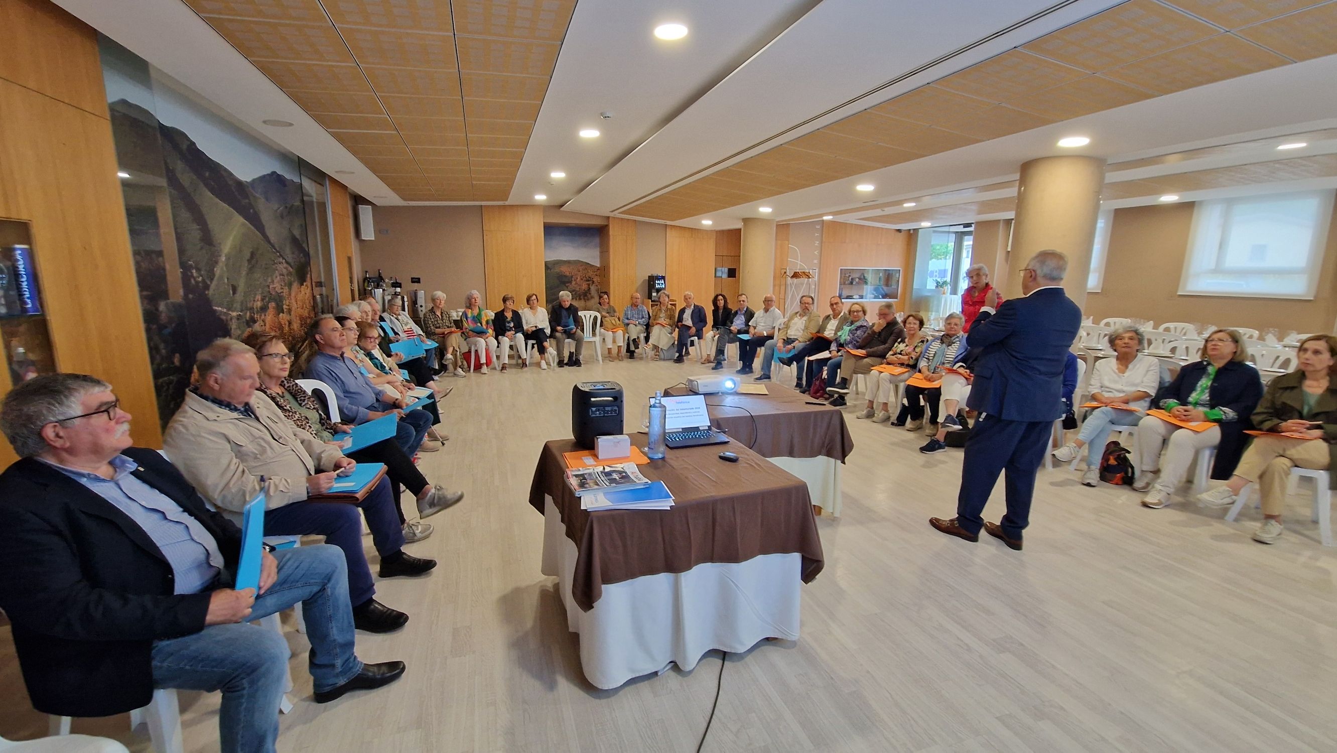 Voluntarios de AGMT participan en una jornada de formación (AGMT)