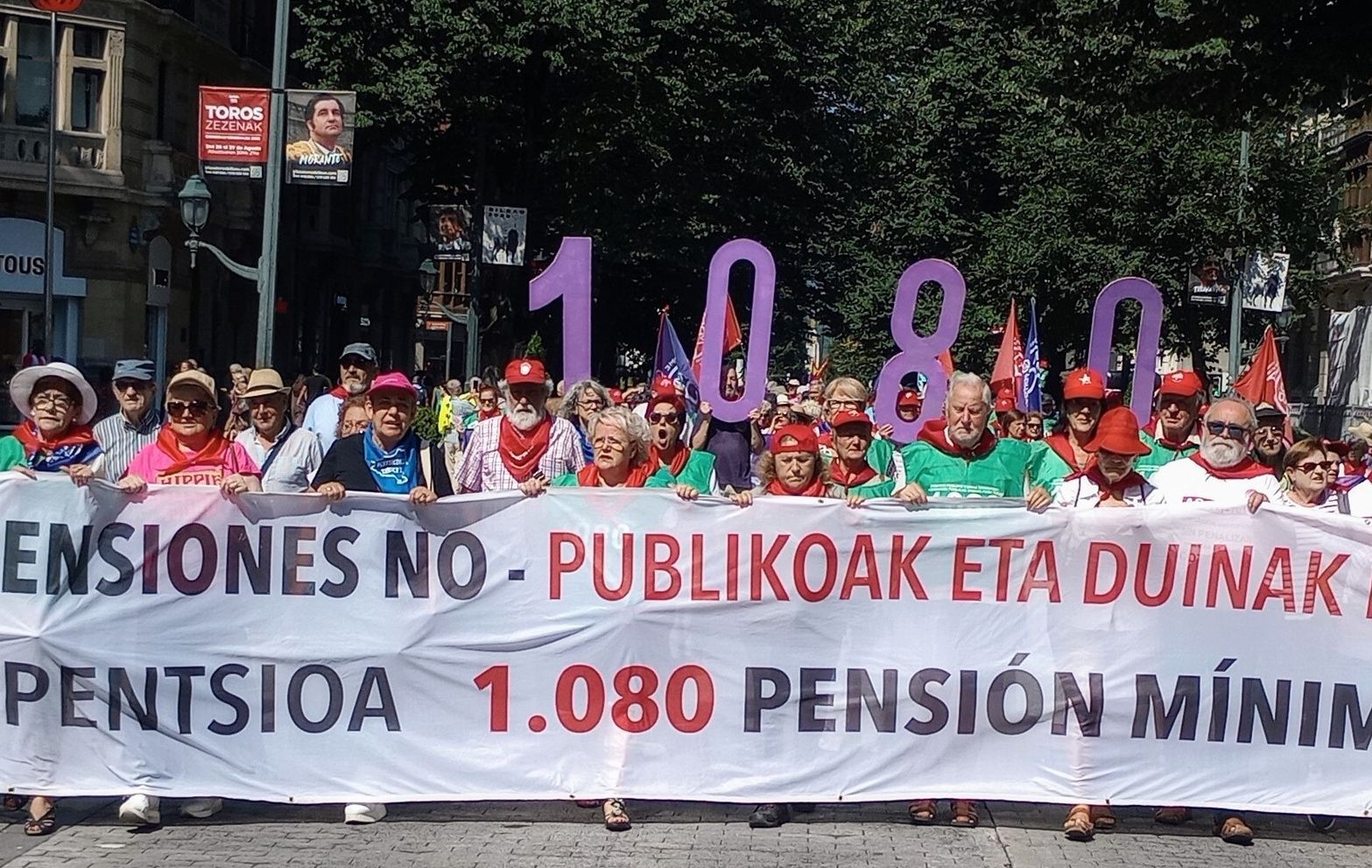 'Los viejos no somos tontos': un libro relata las experiencias de un jubilado en los 'lunes al sol'