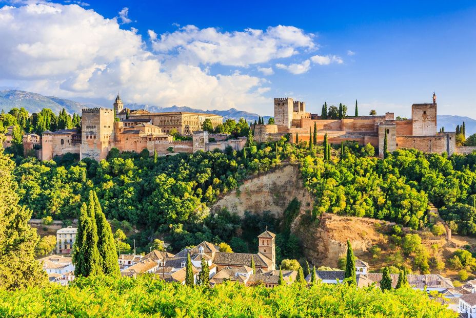 Alhambra. Fuente: Bigstock