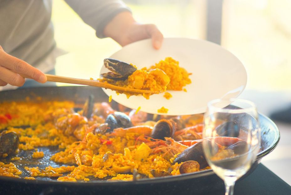 Un estudio de la Unión Europea revela que el cerebro prefiere el olor de la paella procesada (Bigstock)