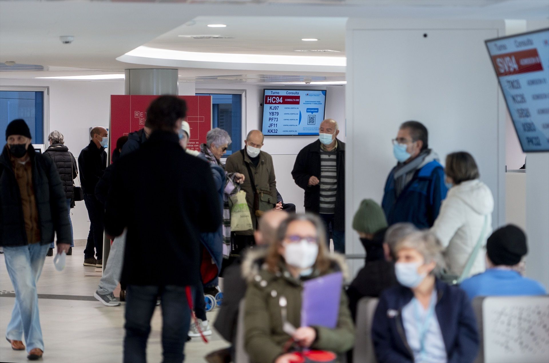 Sanidad estudia la vuelta de las mascarillas en centros sanitarios para este invierno