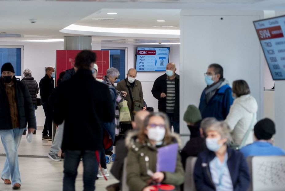 Sanidad estudia la vuelta de las mascarillas en centros sanitarios para este invierno