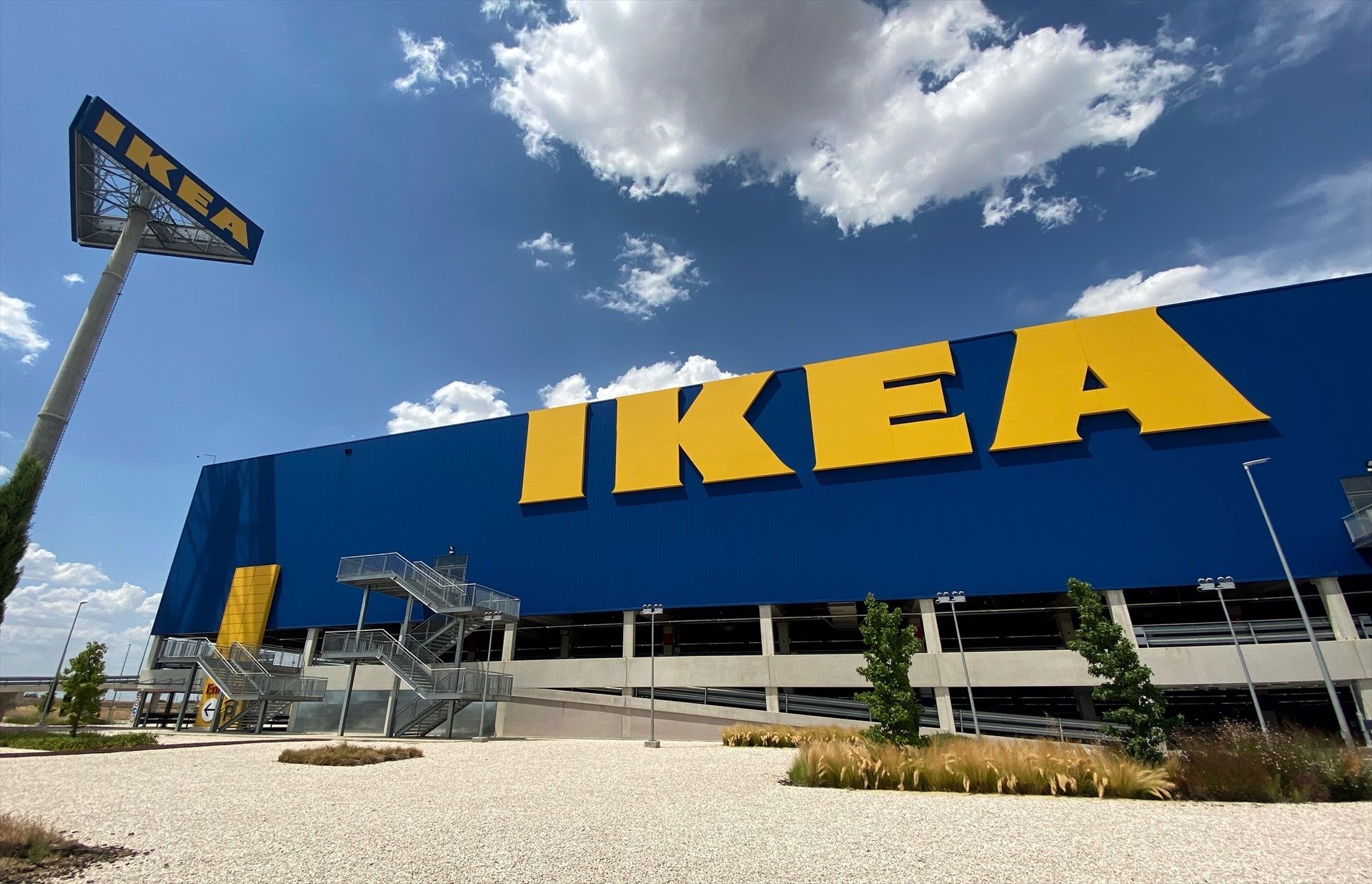 Trabajadores de IKEA denuncian decenas de despidos "abusivos" y "edadistas"