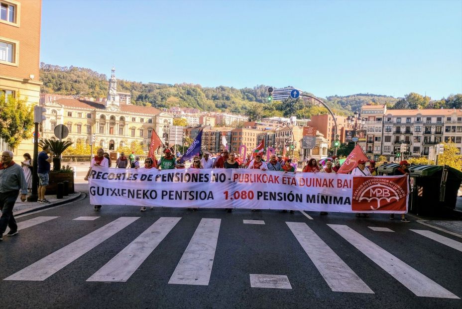 Manifestación en Bilbao del Movimiento de Pensionistas por unas pensiones dignas. Fuente: Europa Press