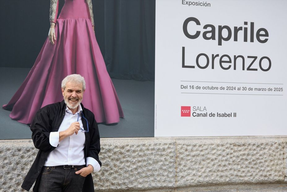 Lorenzo Caprile inaugurando la exposición que le homenajea, 'Caprile Lorenzo'. Fuente: Europa Press