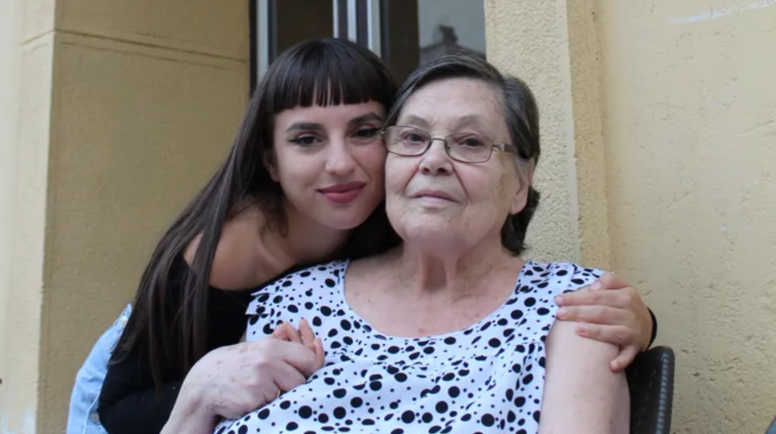 Una joven lanza un crowdfunding para impedir que echen a su abuela de su casa (GoFundMe)