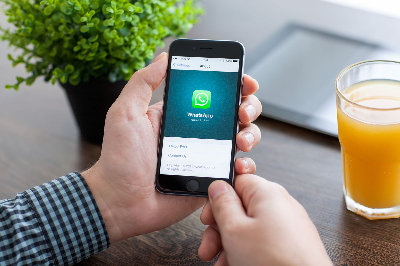 Cómo liberar espacio en tu móvil limpiando WhatsApp: guía práctica (Bigstock)