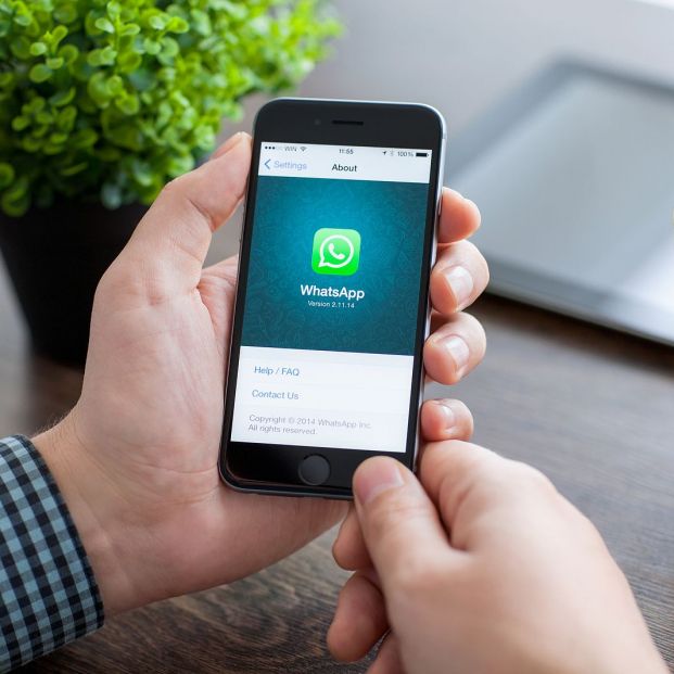 Cómo liberar espacio en tu móvil limpiando WhatsApp: guía práctica (Bigstock)