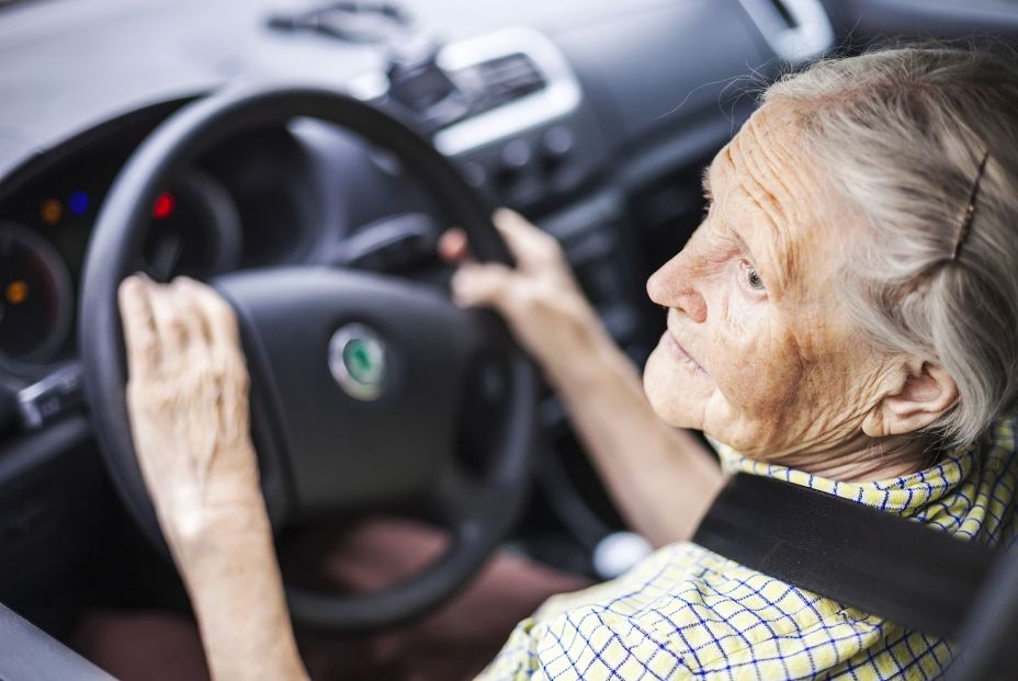 Este es el requisito para que no te quiten el carnet si tienes más de 65 años