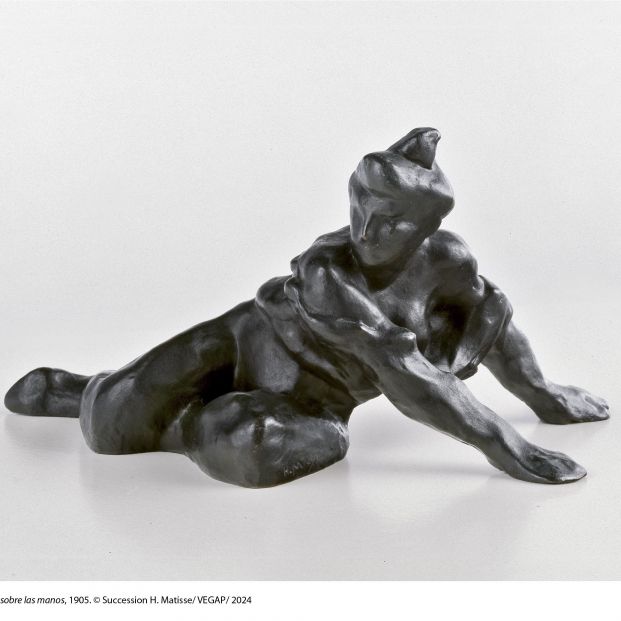 Henri Matisse. Desnudo apoyado sobre las manos, 1905. Bronce fundido a la cera perdida con pátina marrón. Donación de Marie Matisse al Estado francés para depósito en Museo Matisse de Niza, 1978. Museo de Orsay, París. © Succession H. Matisse/ VEGAP/ 2024.