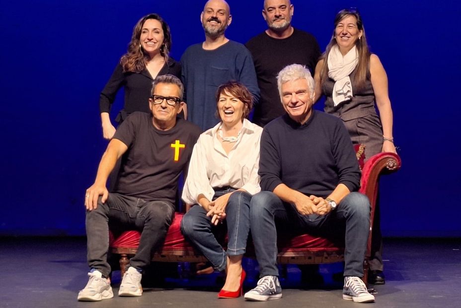 Anna Bertran, Roger Julià, David Olivares, Mercè Puy, Andreu Buenafuente, Sílvia Abril, Carles Sans