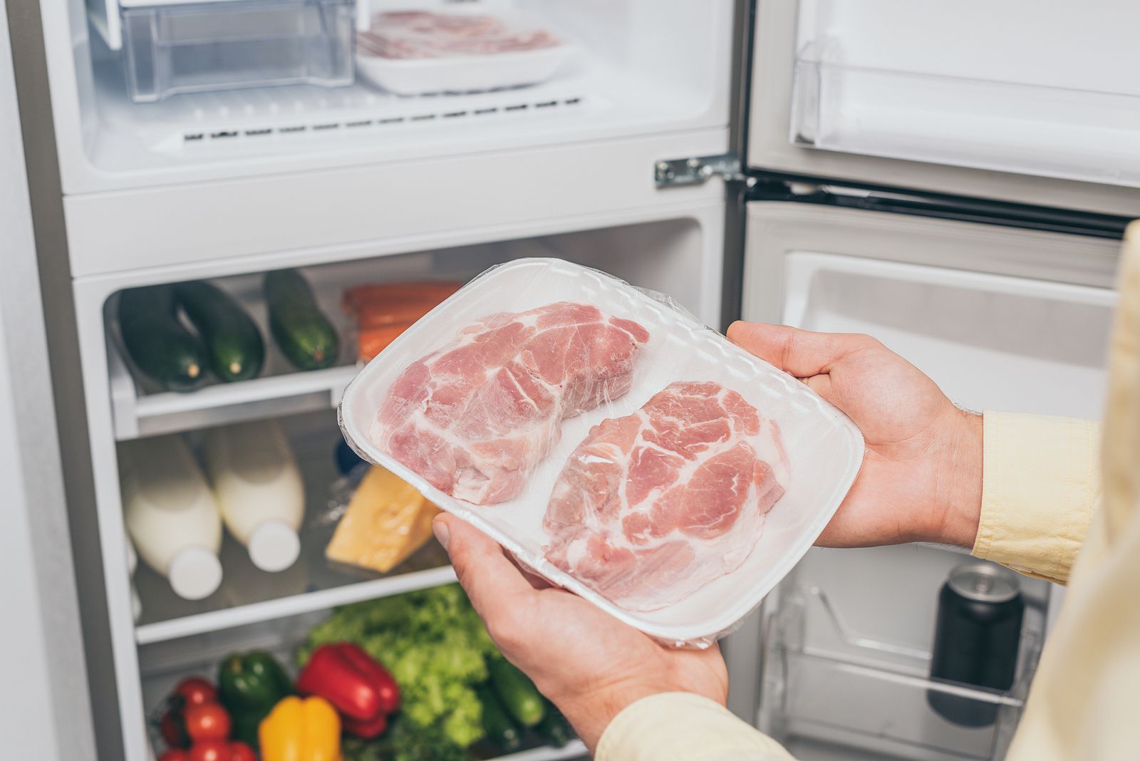 Con este truco tus filetes de carne durarán más tiempo en la nevera