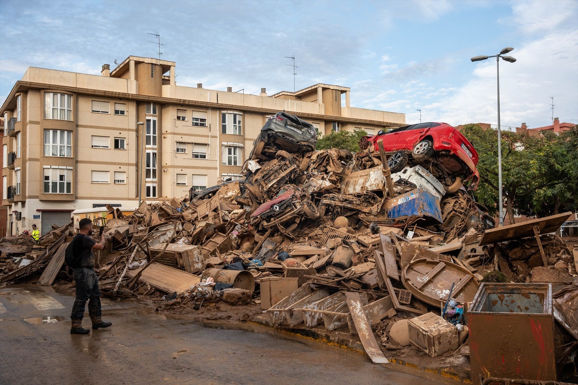 El Gobierno aprueba 110 medidas más para afectados por la DANA: hipotecas,  incapacidad temporal...