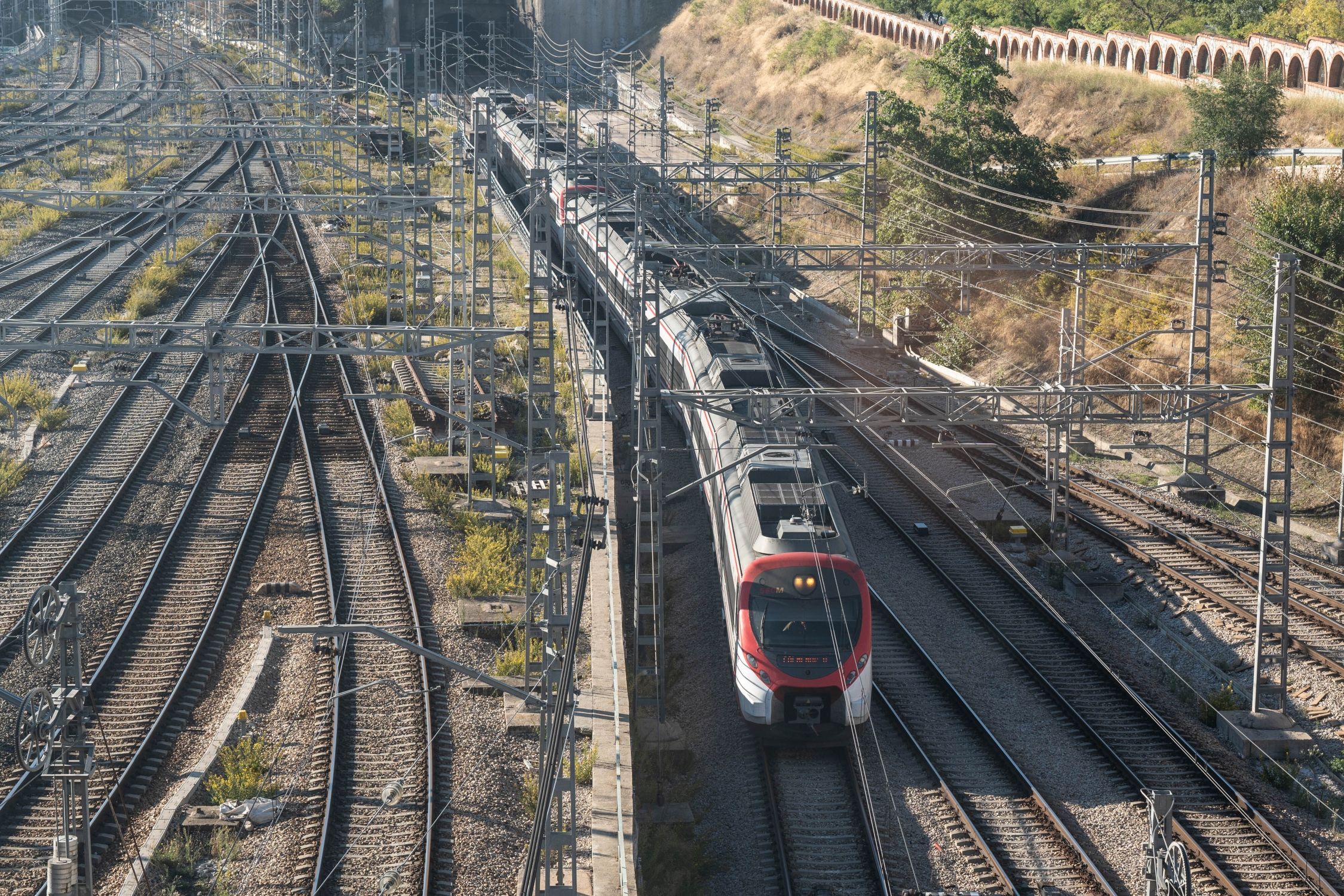 Renfe lanza un canal de WhatsApp para informar sobre retrasos e incidencias (Europa Press)