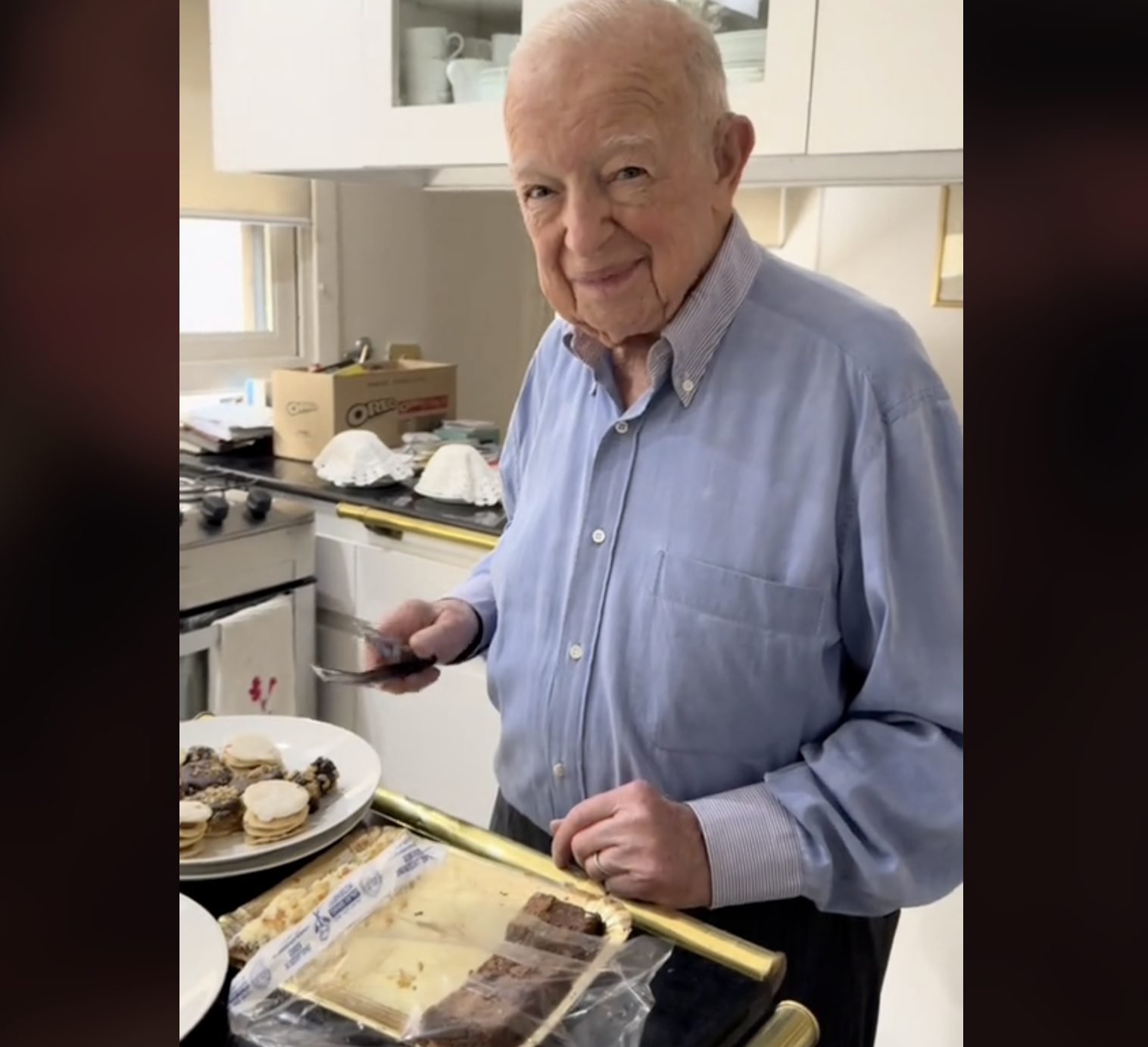 El hermoso gesto de un abuelo de 94 años con su nieta: "Es lo más tierno que verán en su vida"