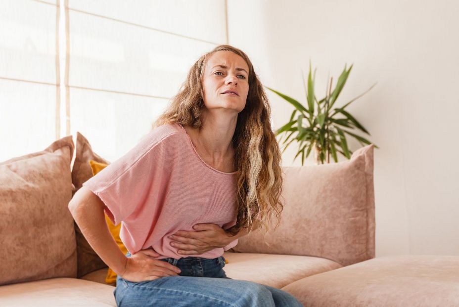 Las mujeres padecen mayor dolor crónico posquirúrgico, pero lo soportan mejor que los hombres. Fuente:Big Stock