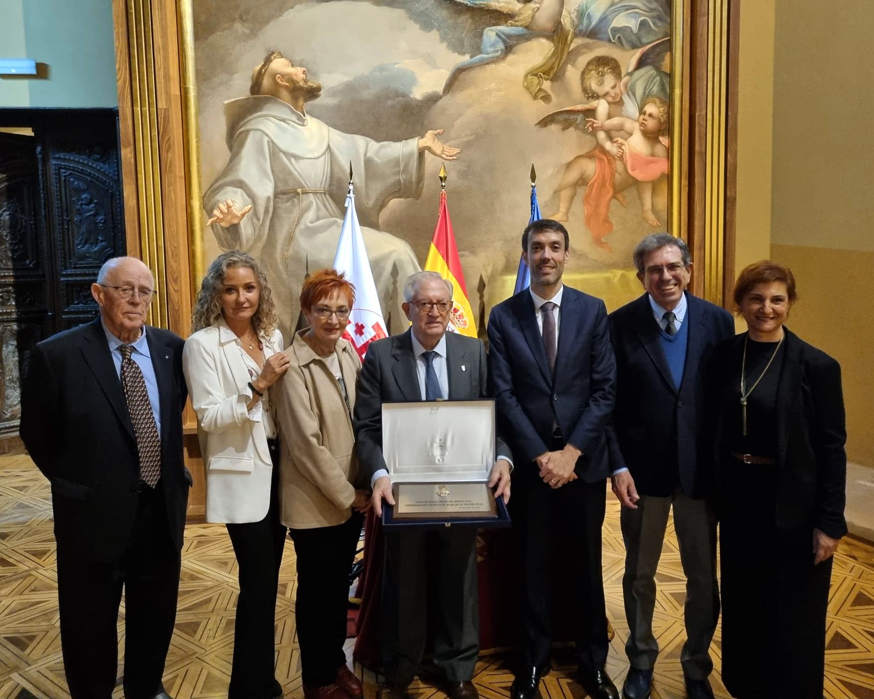 CEATE recibe la Placa al Mérito Civil: "Una jubilación sin propósitos no tiene sentido"