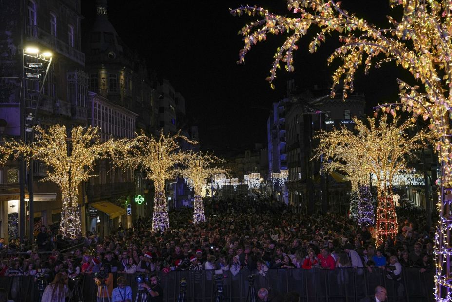 El portal de reservas ha publicado una clasificación con las ciudades que este año tendrán las decoraciones navideñas más espectaculares (Adrián Irago / Europa Press)