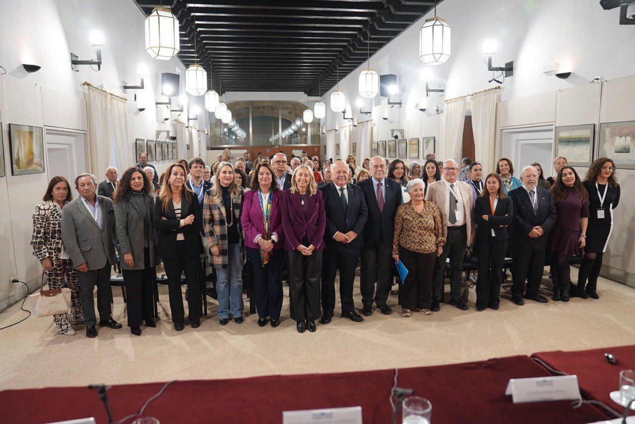 El Movimiento ‘A la Vejez, Vitales’, protagonista en el Parlamento de Andalucía