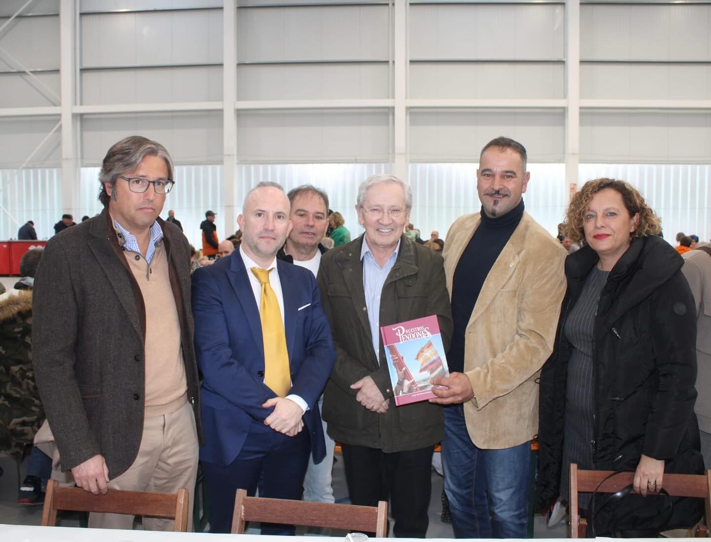 Homenaje a Fernando Ónega en el XX Aniversario de la Asociación de Pendones del Reino de León