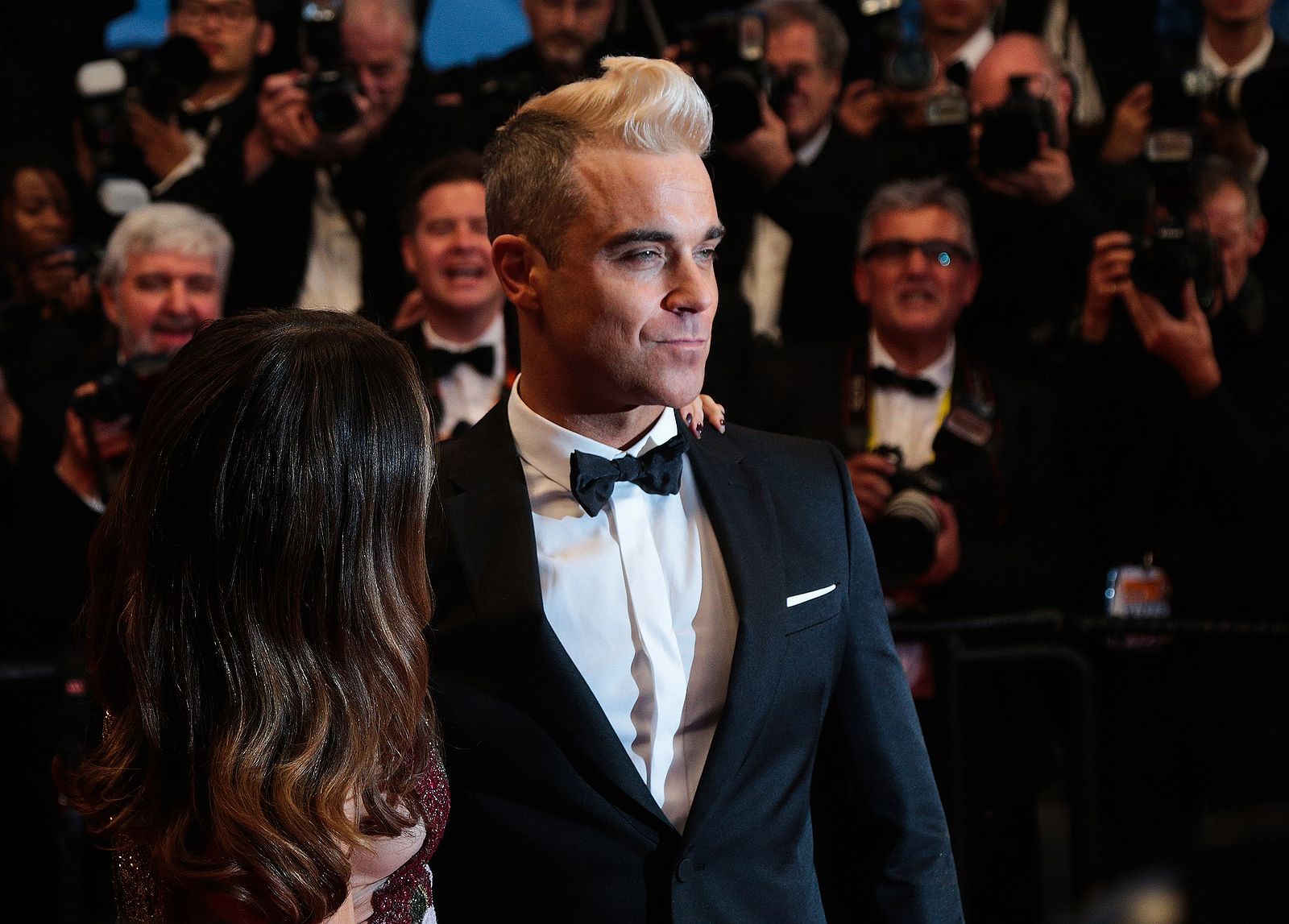 Un biopic diferente: llega la historia de Robbie Williams a los cines