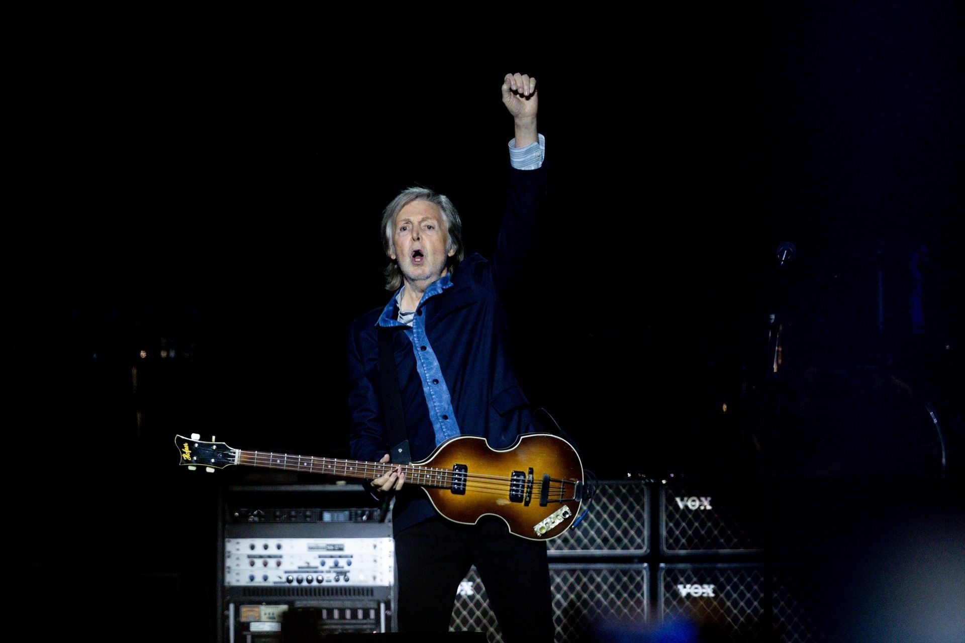 Paul McCartney desata la locura en Madrid: "Vamos a pasarlo bien"