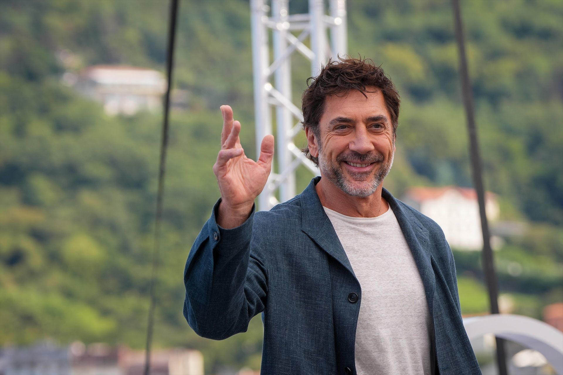 Los españoles Javier Bardem y Karla Sofía Gascón, nominados a los Globos de Oro