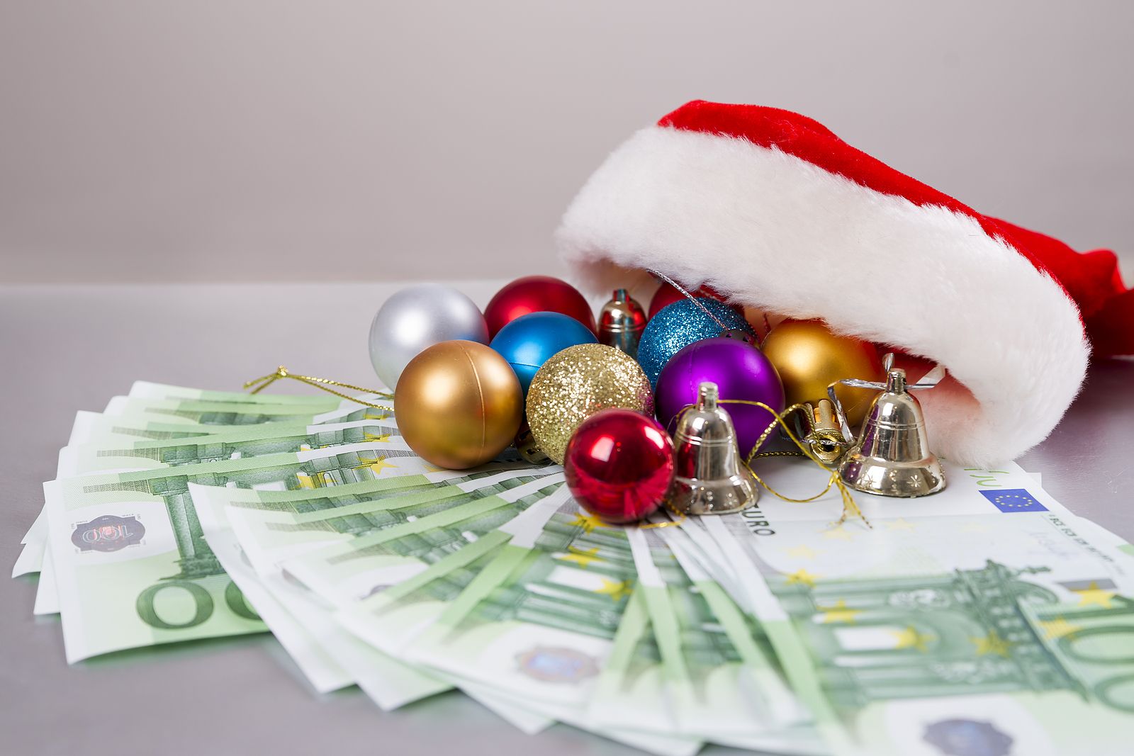 Si esta Navidad te regalan dinero, ¿tienes que declararlo?