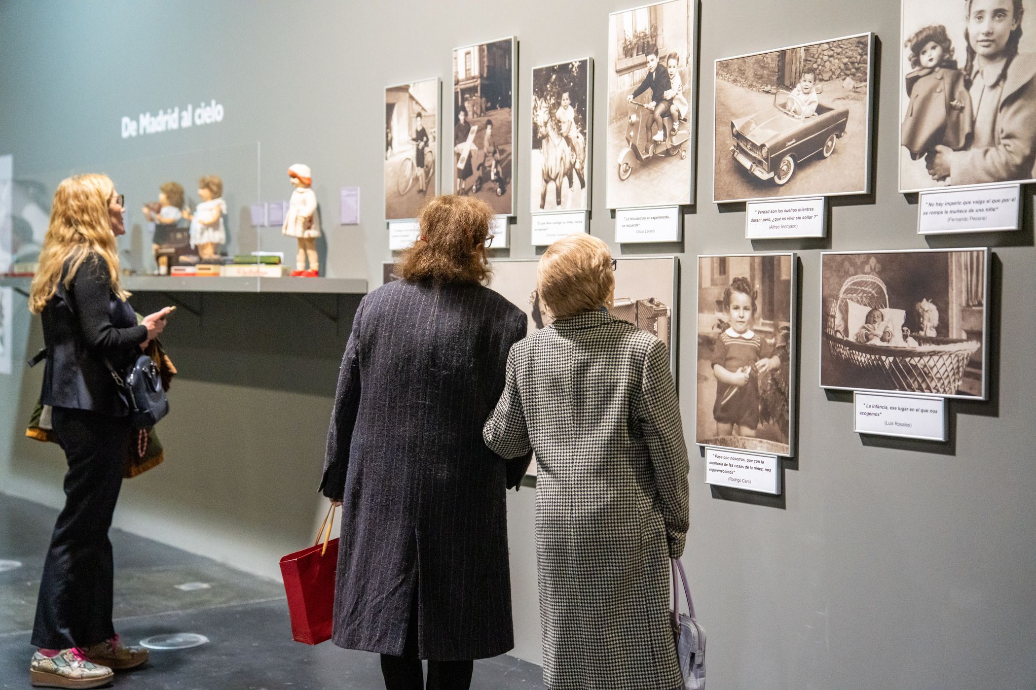 'Del juguete al cielo': la exposición de juguetes que recorre la historia contemporánea de España