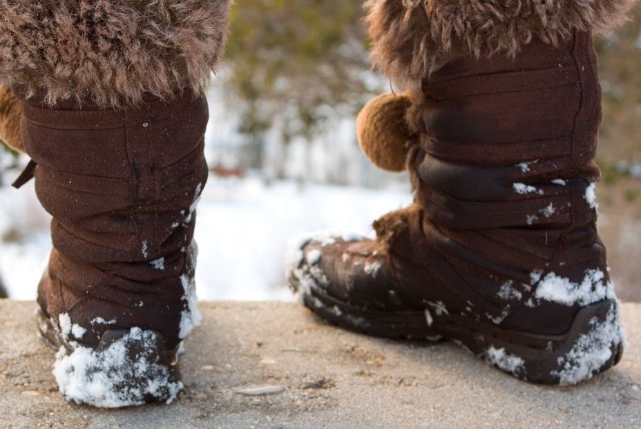 Los podólogos gallegos aconsejan calzado y calcetines aislantes y evitar contrastes térmicos para prevenir los sabañones en invierno. Fuente: COLEXIO DE PODÓLOGOS DE GALICIA