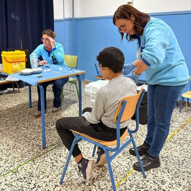 Enfermeras escolares vacunan contra el virus del papiloma humano. Fuente: Junta de Andalucía