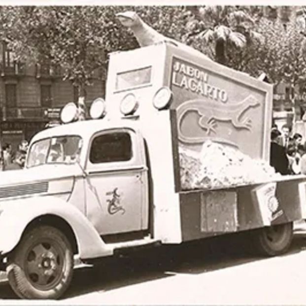 Camión para publicitar los productos Lagarto durante la década de 1940. Fuente: Lagarto