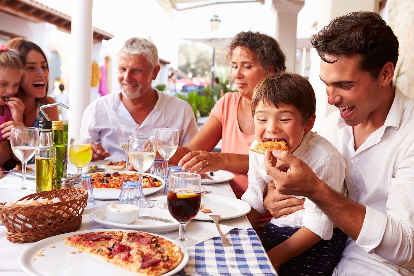 El 80% de españoles cree que hoy es más difícil formar una familia que para sus abuelos