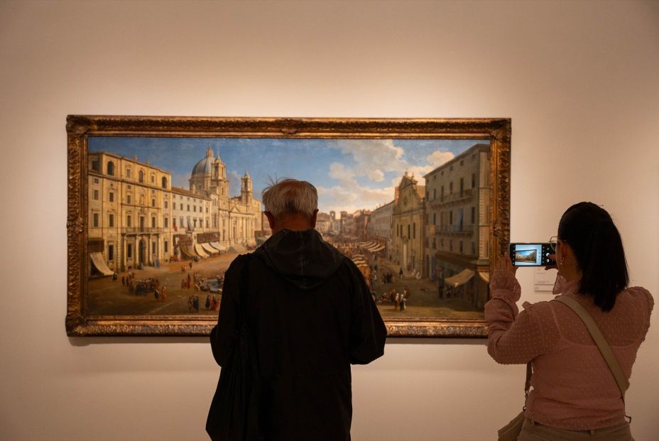 Dos personas en el Museo Thyssen-Bornemisza el Día Internacional de los Museos. Fuente: Matias Chiofalo / Europa Press 