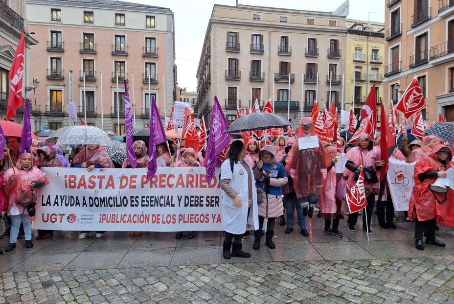 Concentración de los trabajadores de Ayuda a Domicilio en Madrid, que siguen en huelga indefinida