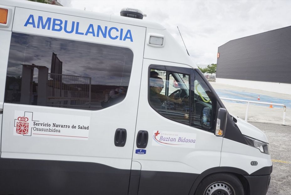 EuropaPress 3194645 ambulancia servicio navarro salud jornada marcada extraccion muestras