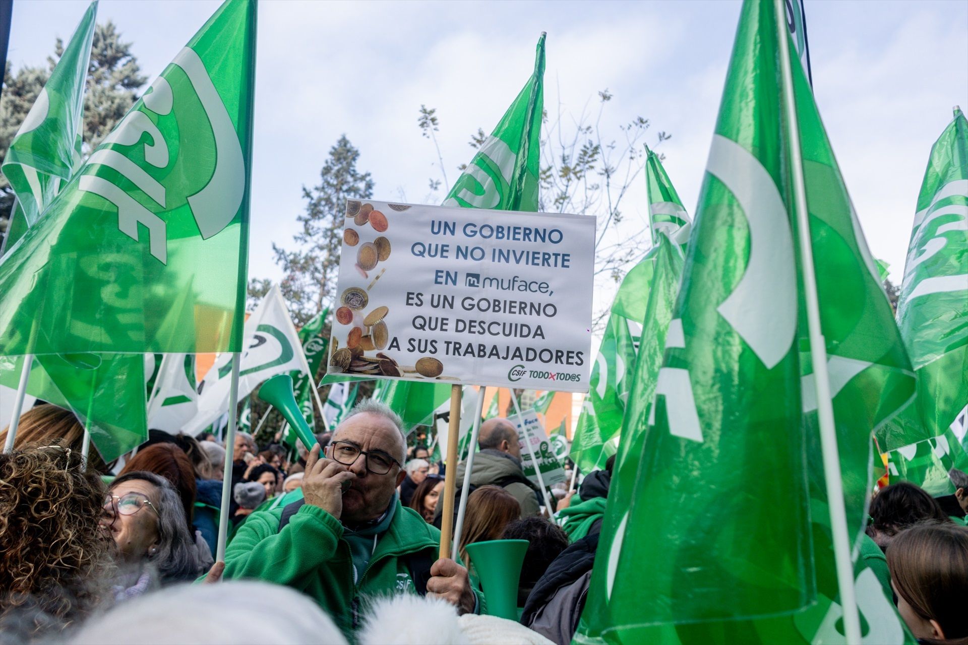 Los funcionarios mutualistas vuelven a la calle para pedir una solución a Muface